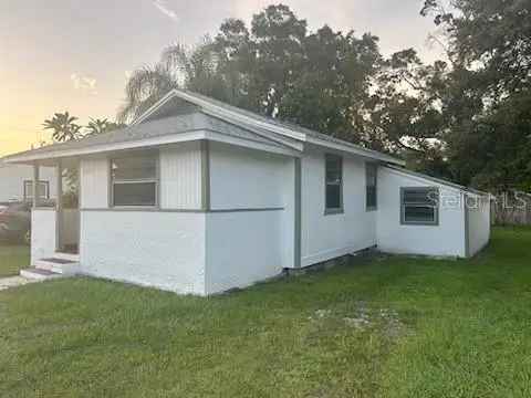 Single-family house For Sale in Saint Petersburg, Florida