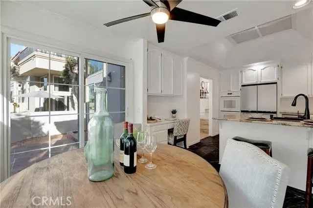 Single-family house For Sale in 19585, Oakdale Lane, Huntington Beach, California