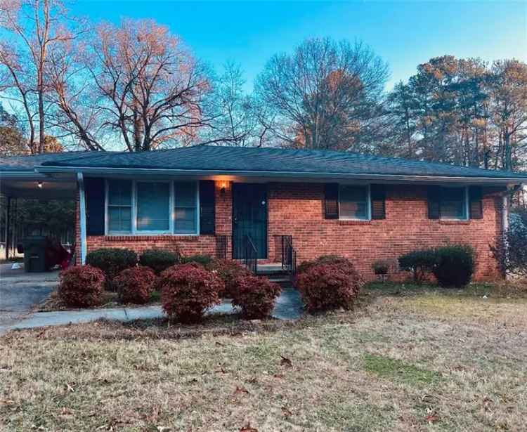 Single-family house For Sale in 444, Oakside Drive Southwest, Atlanta, Georgia