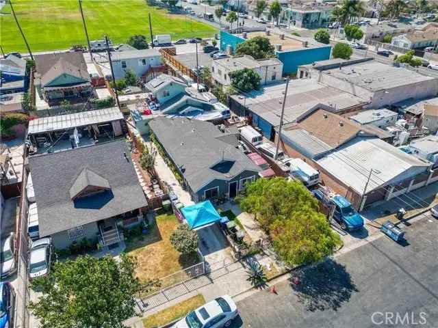 Multi-family house For Sale in 244, East 66th Street, Los Angeles, California