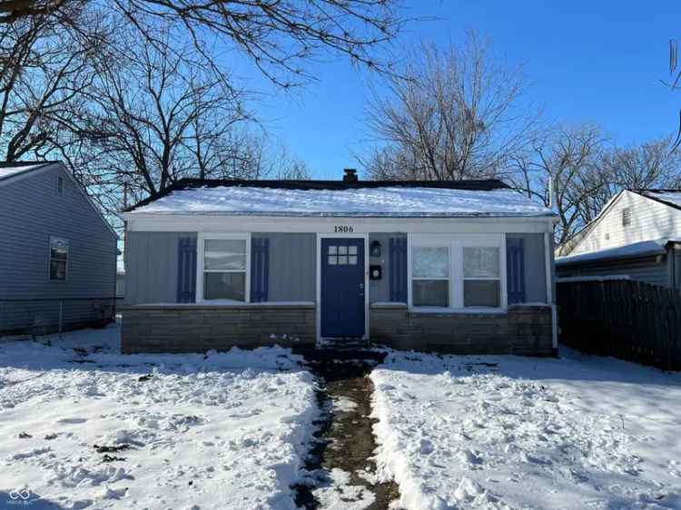 Single-family house For Sale in 1806, Asbury Street, Indianapolis, Indiana