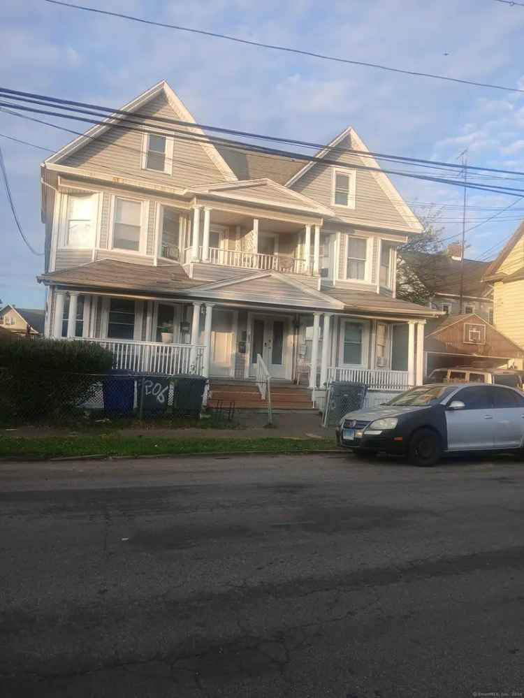 Multi-family house For Sale in Bridgeport, Connecticut