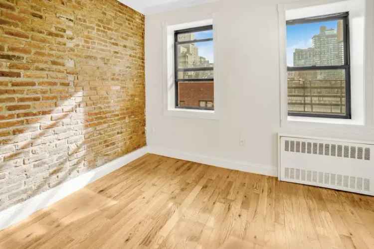 1 Bedroom Apartment for Rent - Hardwood Floors, Updated Kitchen