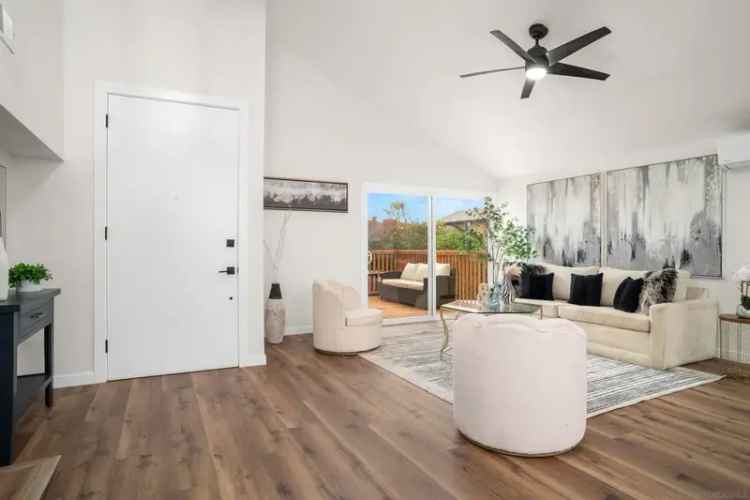 Single-family house For Sale in 13837, Paseo Cardiel, San Diego, California