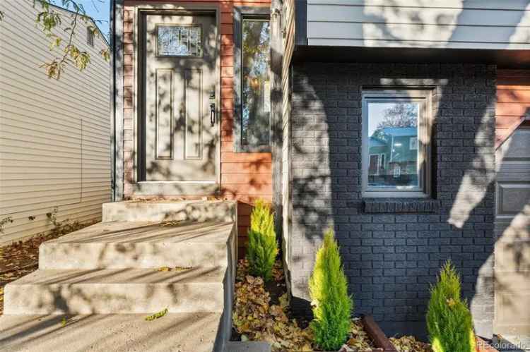 House For Sale in 1155, Meadow Street, Longmont, Colorado