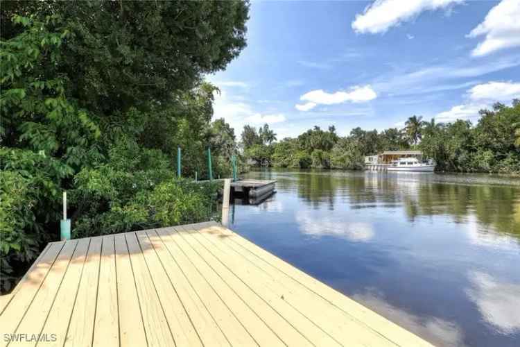 Single-family house For Sale in North Fort Myers, Florida