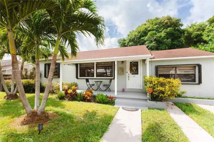 Single-family house For Sale in 420, Northeast 110th Terrace, Miami Shores, Florida