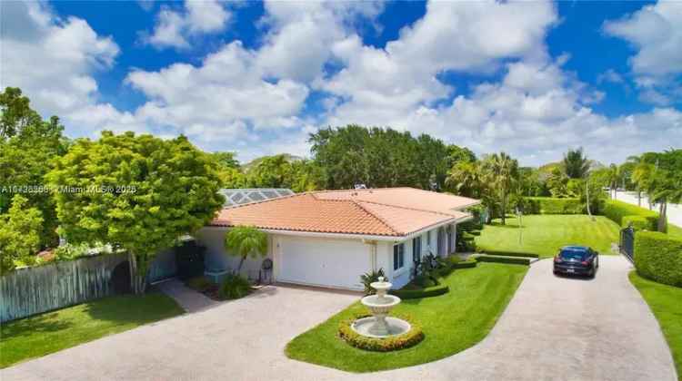 Single-family house For Sale in 11980, Southwest 87th Avenue, Kendall, Florida