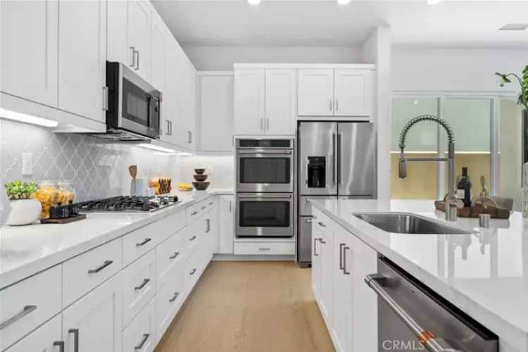 Condo For Sale in Irvine, California