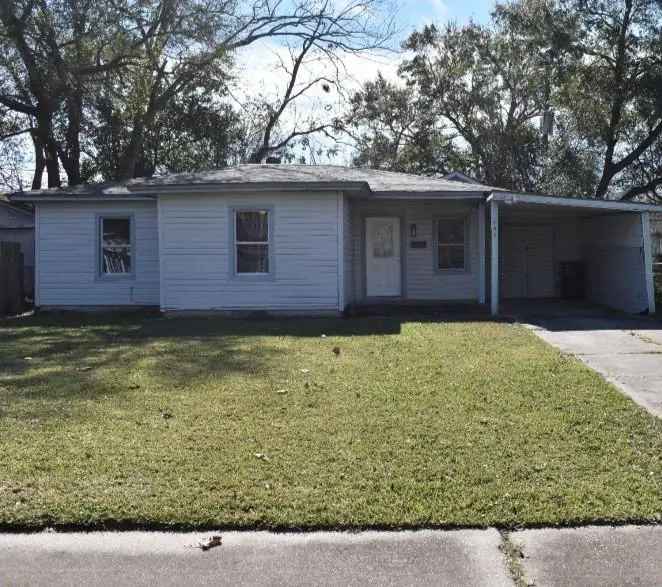 Single-family house For Sale in Marshall, Texas