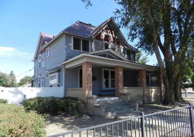 Single-family house For Sale in Montrose, Colorado