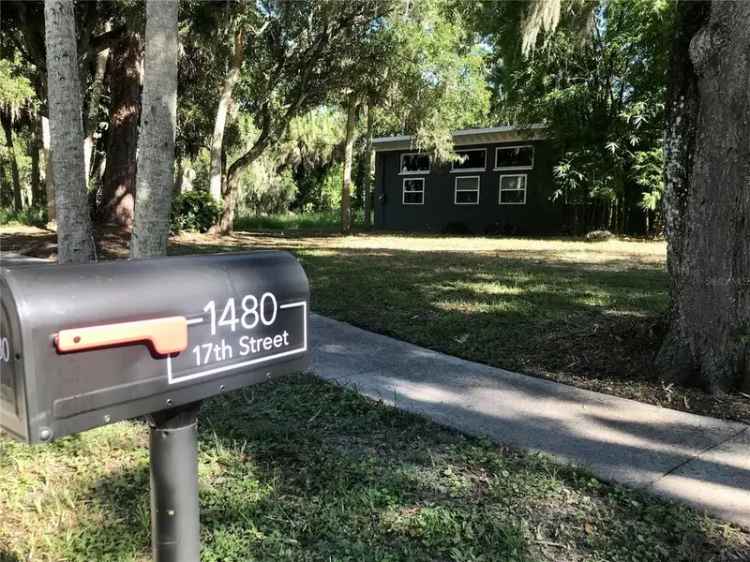 Single-family house For Sale in 1480, 17th Street, Sarasota, Florida