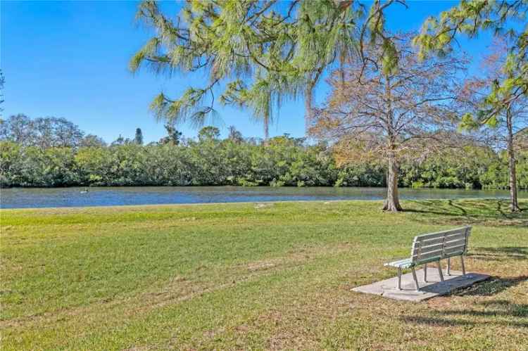 Single-family house For Sale in Saint Petersburg, Florida