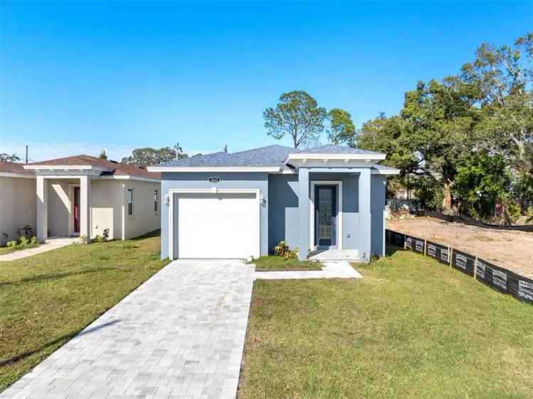 Single-family house For Sale in Saint Petersburg, Florida