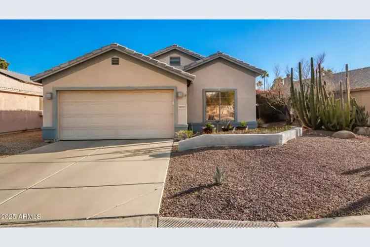 Single-family house For Sale in 14033, West Two Guns Trail, Surprise, Arizona