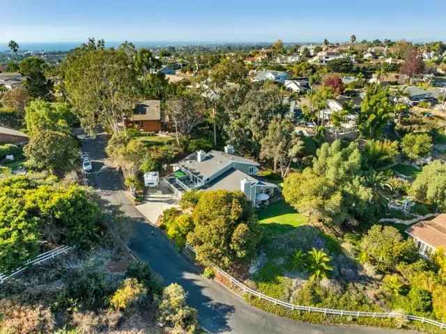 Single-family house For Sale in 3871, El Camino Real, Carlsbad, California