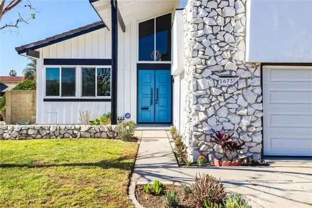 Single-family house For Sale in 1673, South Melissa Way, Anaheim, California