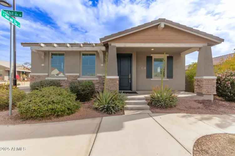 Single-family house For Sale in 815, South 151st Lane, Goodyear, Arizona