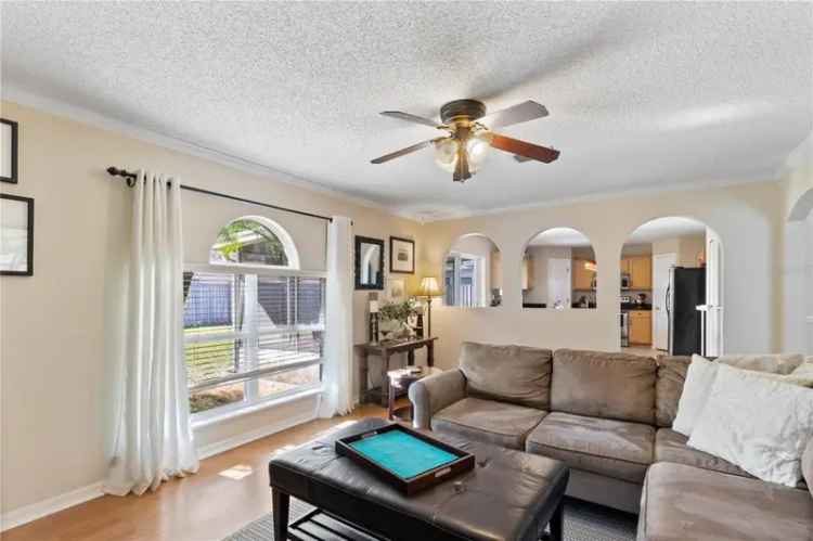 Single-family house For Sale in 19245, Wood Sage Drive, Tampa, Florida