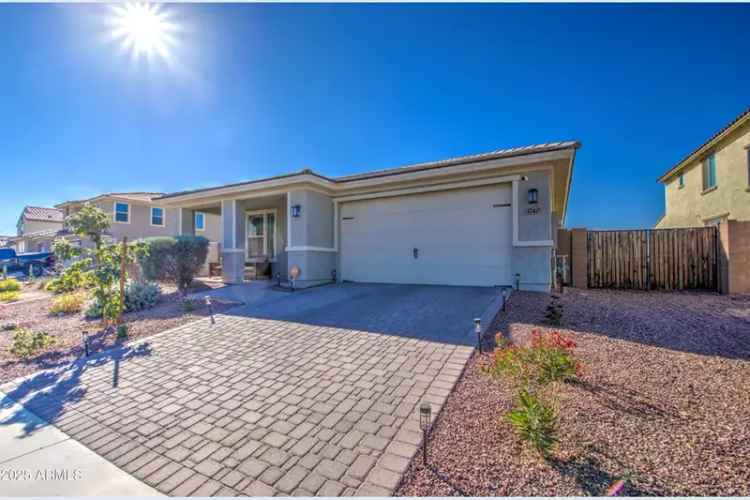 Single-family house For Sale in 3740, South 182nd Lane, Goodyear, Arizona