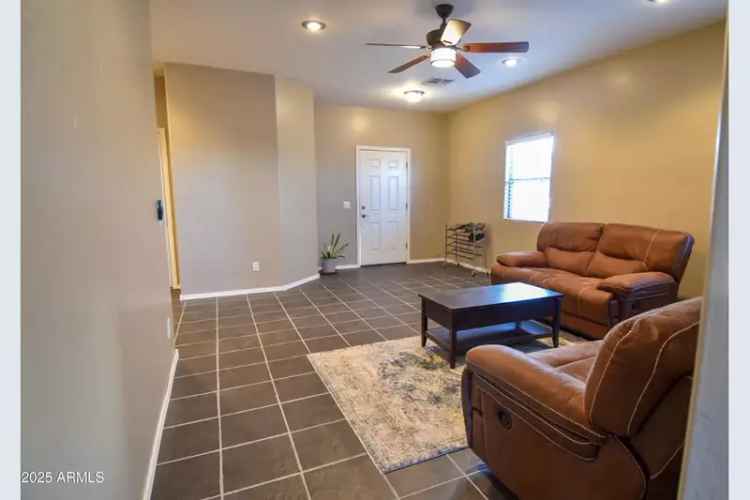 Single-family house For Sale in 35706, West Costa Blanca Drive, Maricopa, Arizona