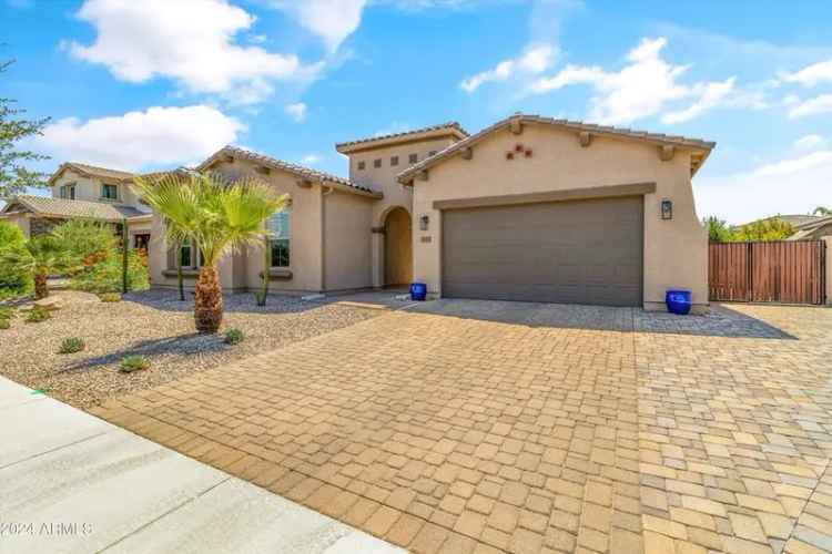 Single-family house For Sale in 21487, East Arroyo Verde Drive, Queen Creek, Arizona