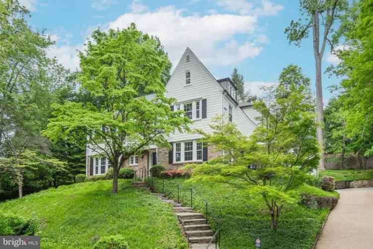 Single-family house For Sale in 4853, Rockwood Parkway Northwest, Washington, District of Columbia