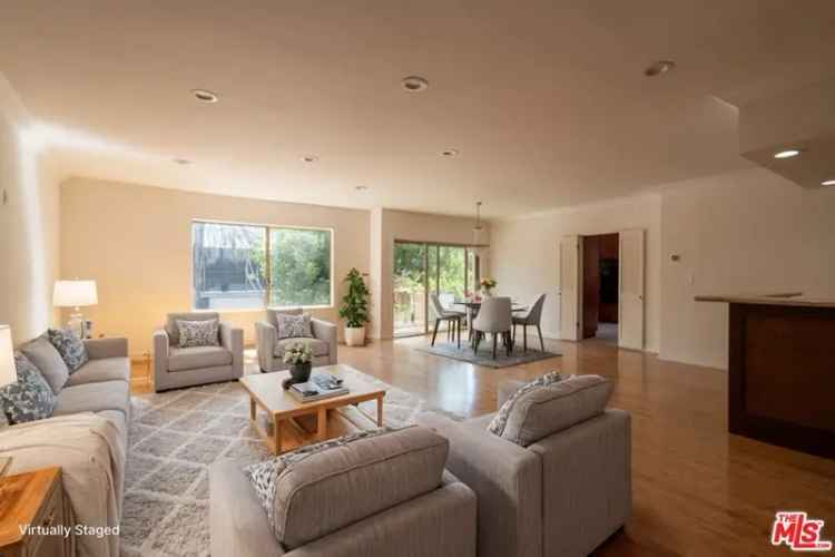 Condo For Sale in Los Angeles, California