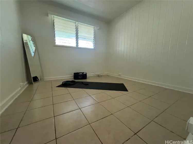 Single-family house For Sale in Waipahu, Hawaii