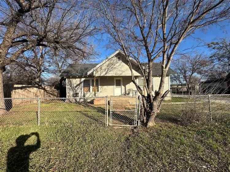 Multi-family house For Sale in 733, Cherry Street, Abilene, Texas