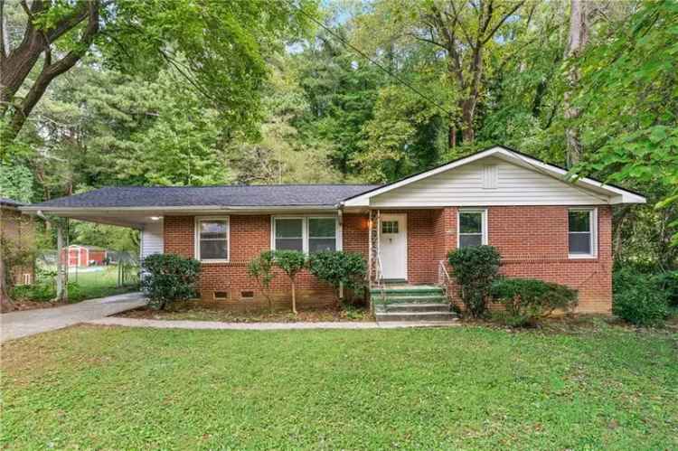 Single-family house For Sale in 2150, Meadowlane Drive Southwest, Atlanta, Georgia