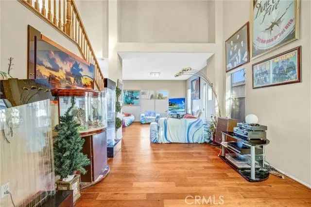 Single-family house For Sale in 1204, Hyatt Avenue, Los Angeles, California