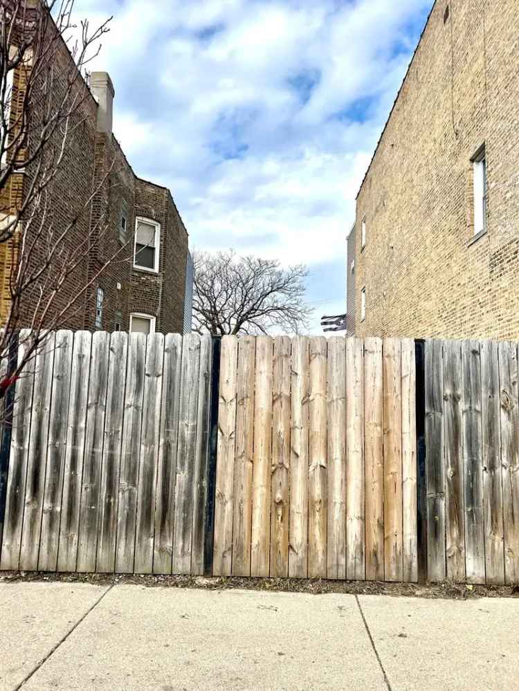 Land For Sale in 3738, West Division Street, Chicago, Illinois