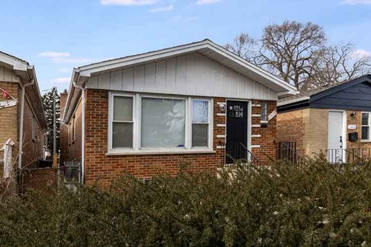 Single-family house For Sale in 11410, South Throop Street, Chicago, Illinois