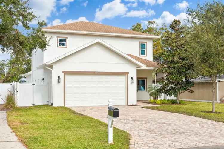 Single-family house For Sale in Tampa, Florida