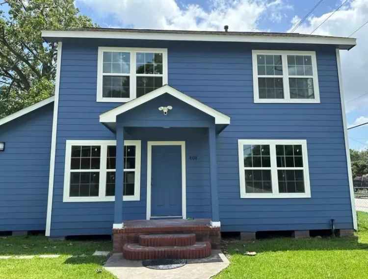 Multi-family house For Rent in Baytown, Texas