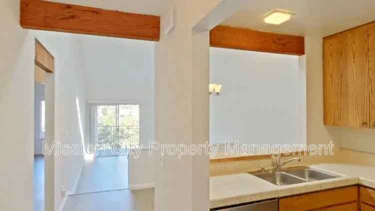 Santa Barbara Apartment: Mountain View Corner Unit