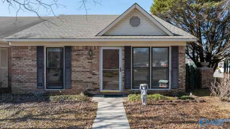 House For Sale in 427, Cherry Street Northwest, Hartselle, Alabama