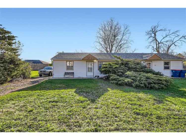 Multi-family house For Sale in Lakewood, Colorado