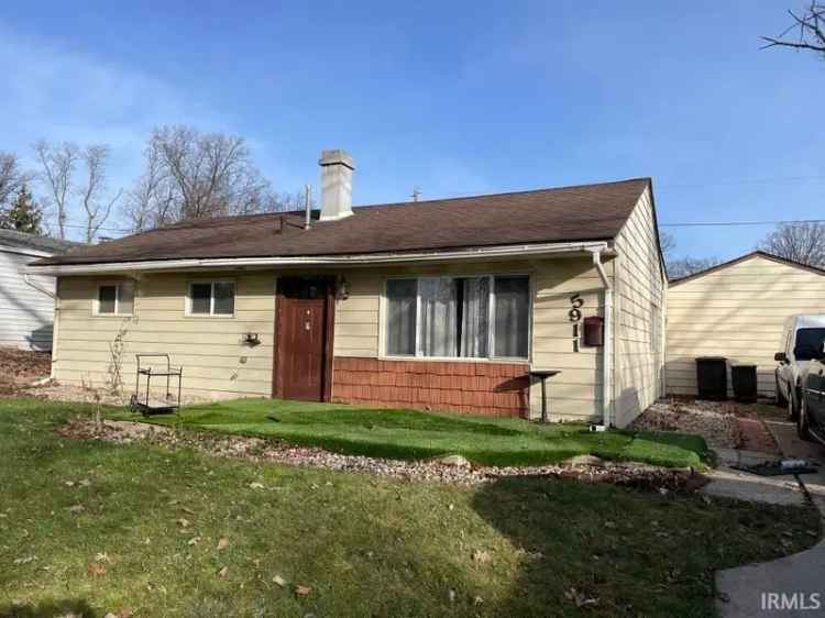 Single-family house For Sale in 5911, Southcrest Road, Fort Wayne, Indiana