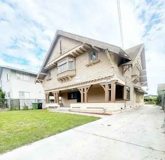 Single-family house For Sale in Los Angeles, California