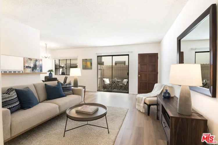 Condo For Sale in 1522, South Centinela Avenue, Los Angeles, California