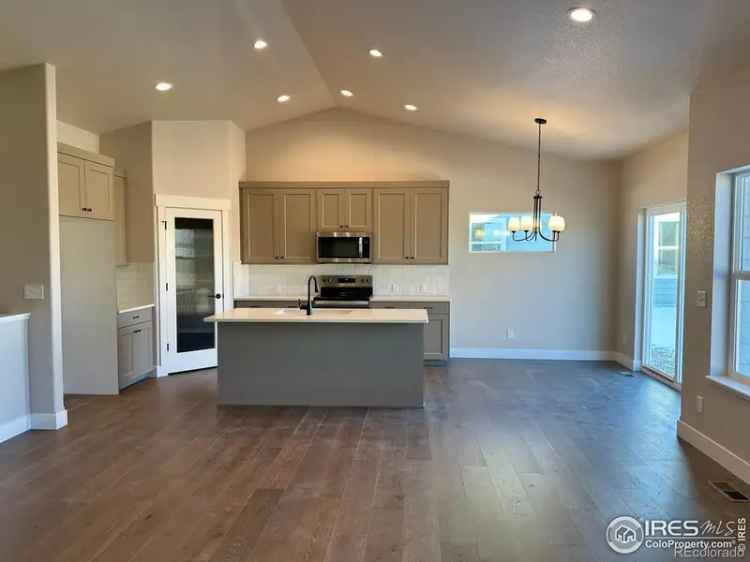 Single-family house For Sale in Wellington, Colorado