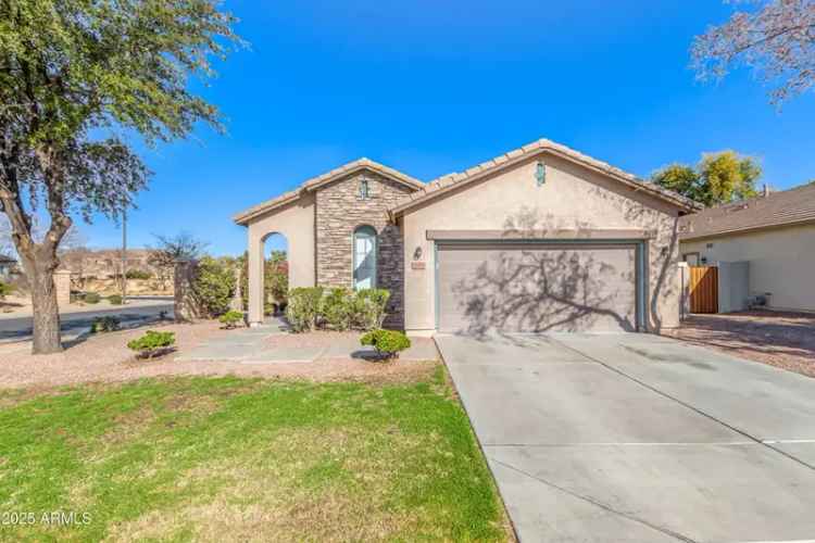 Single-family house For Sale in 3670, East Janelle Way, Gilbert, Arizona