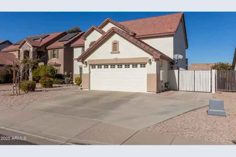 Single-family house For Sale in 2442, East Winged Foot Drive, Chandler, Arizona