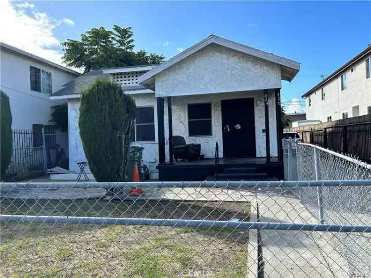 Multi-family house For Sale in Los Angeles, California