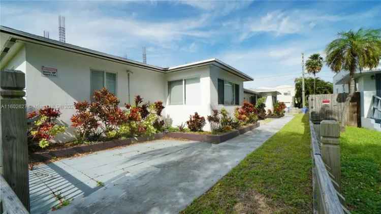 Multi-family house For Sale in 1711, Fletcher Street, Hollywood, Florida