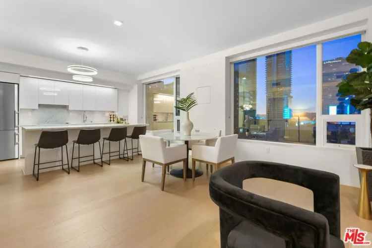 Condo For Sale in 1050, South Grand Avenue, Los Angeles, California