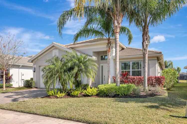 Single-family house For Sale in 10924, Southwest Sunray Street, Port Saint Lucie, Florida