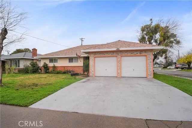 Single-family house For Sale in 2300, Worsham Avenue, Sacramento, California